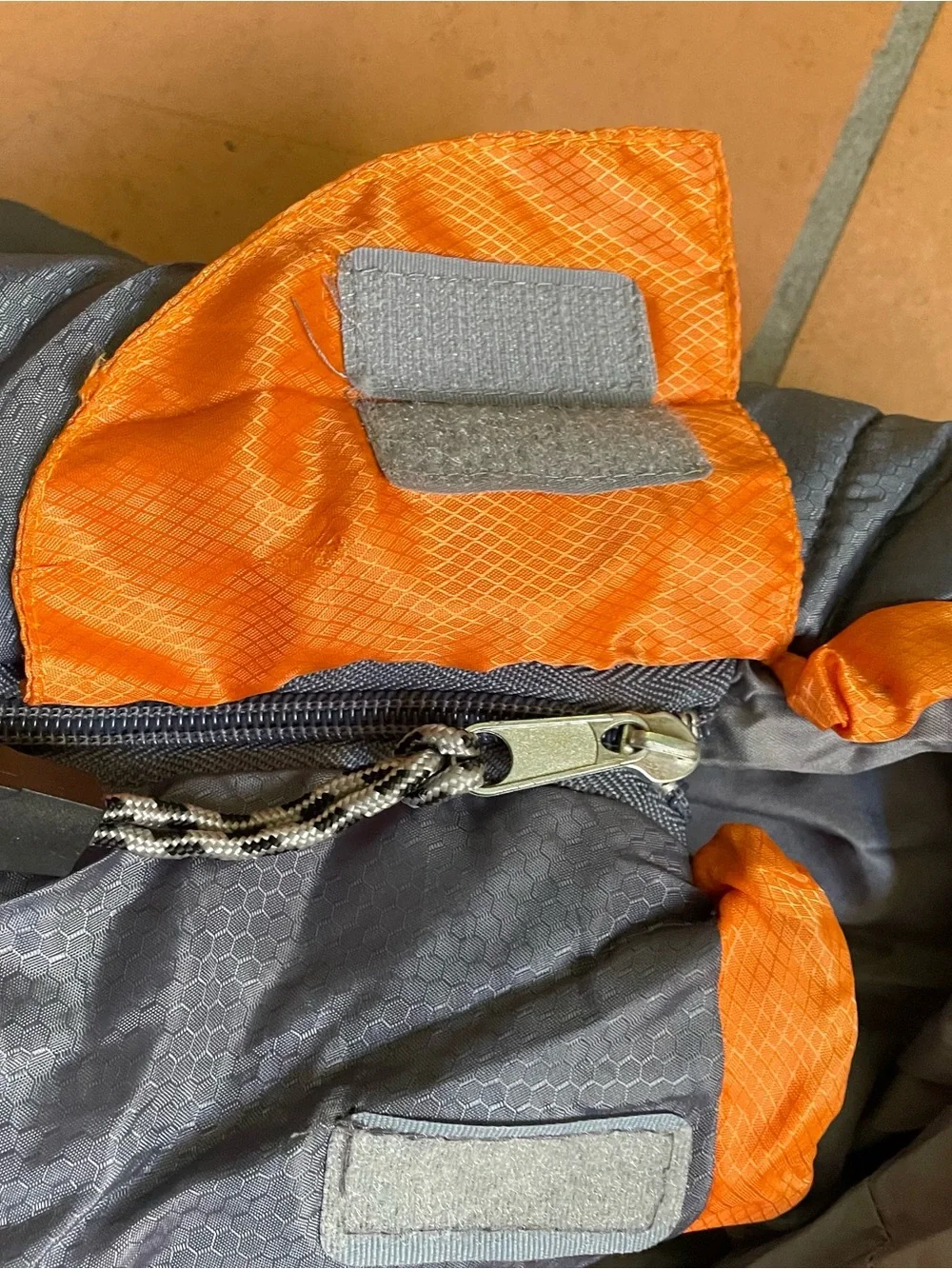 Mummy Sleeping Bag - 10°C/15° with Black Carrier